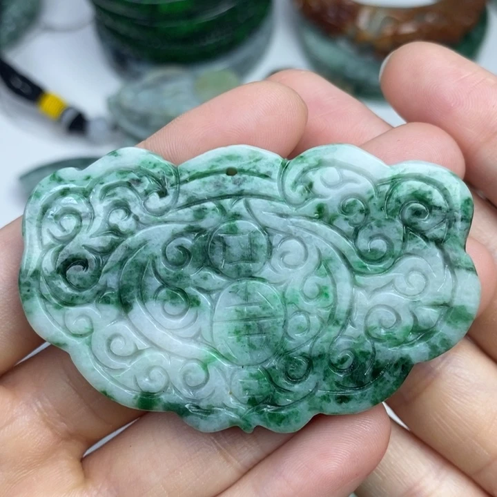 颈饰未镶嵌翡翠大*猫