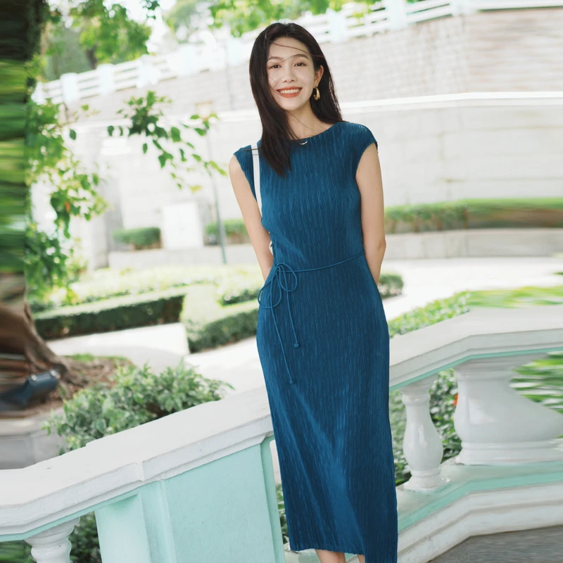 EP雅莹新款女装 优雅气质压褶肌理感收腰显瘦连衣裙4509A