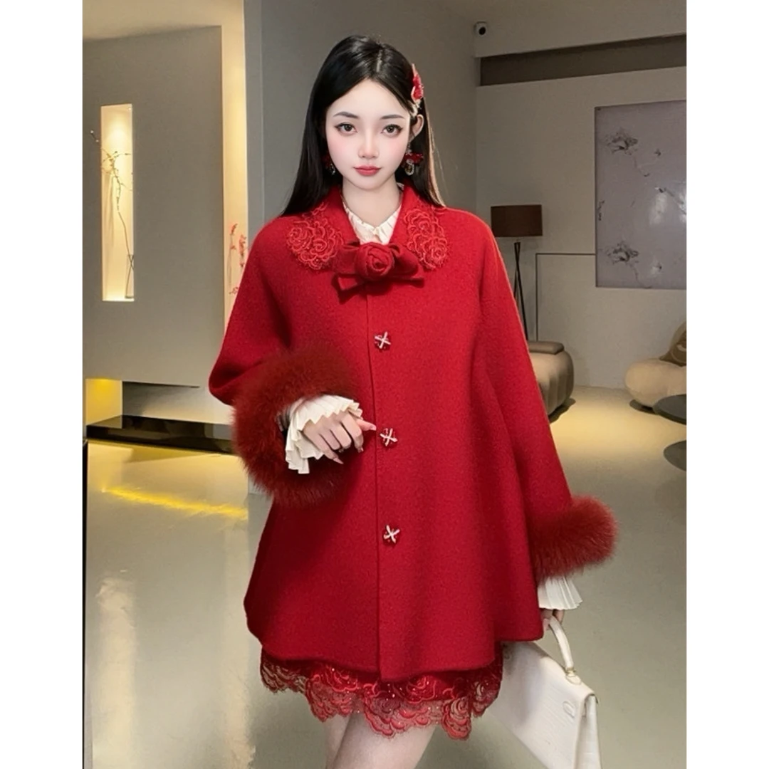 NICE KIKI2025冬中国红大狐狸毛蕾丝双面羊毛大衣099