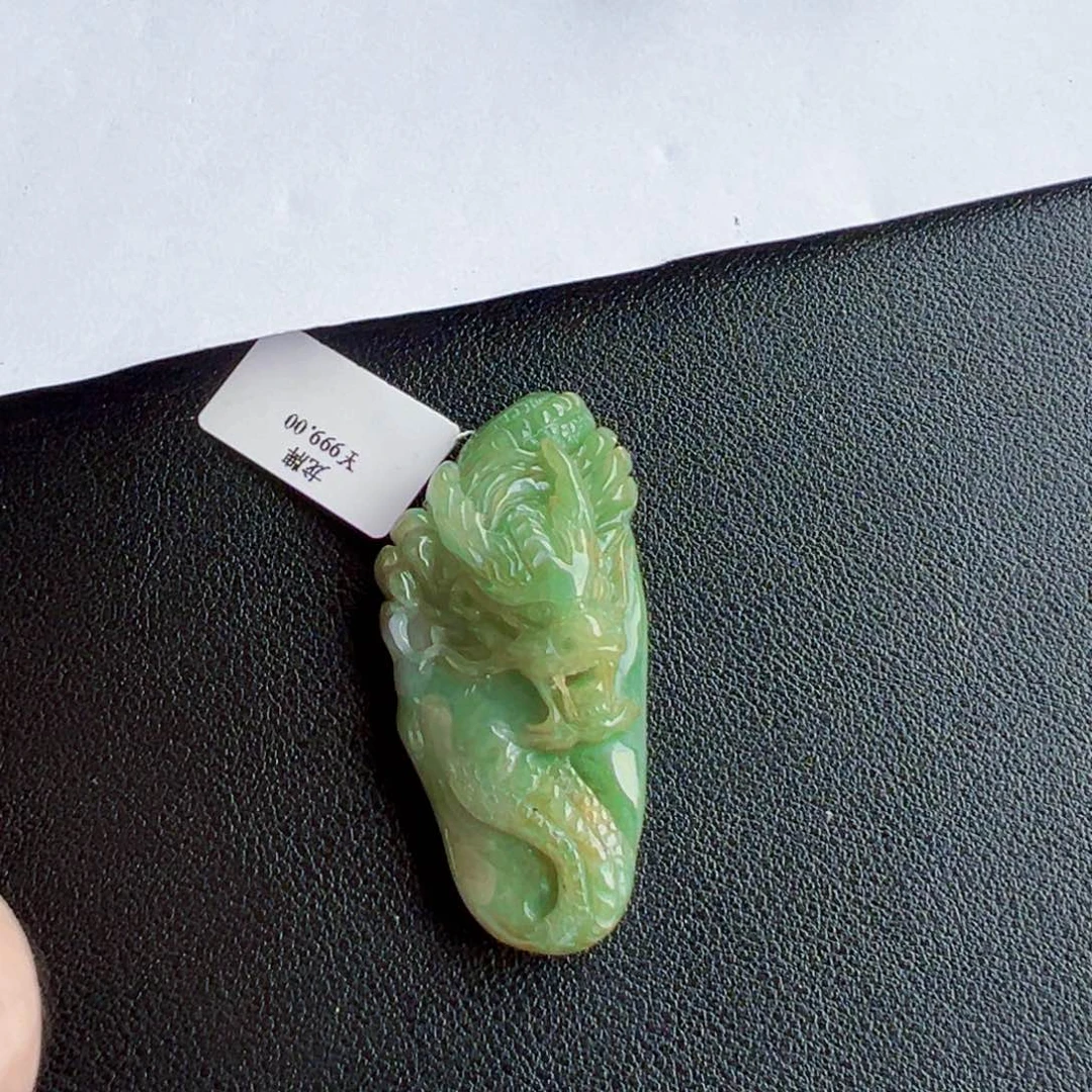 翡翠未镶嵌颈饰挂件