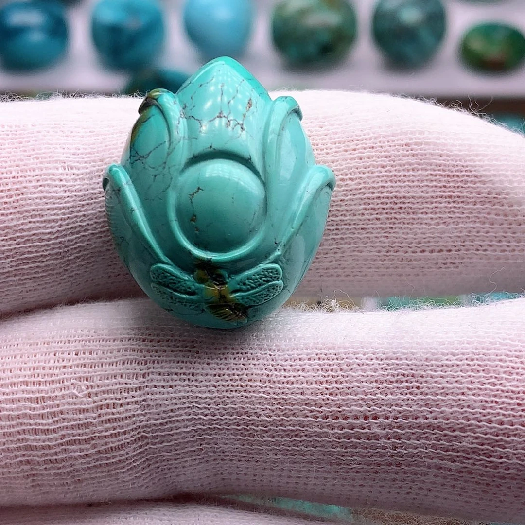 绿松石未镶嵌珠宝奇石