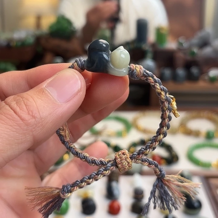 和田玉（青白玉）未镶嵌手链