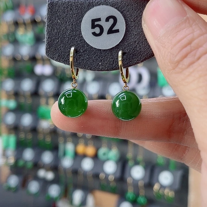 18K金镶嵌和田玉耳饰