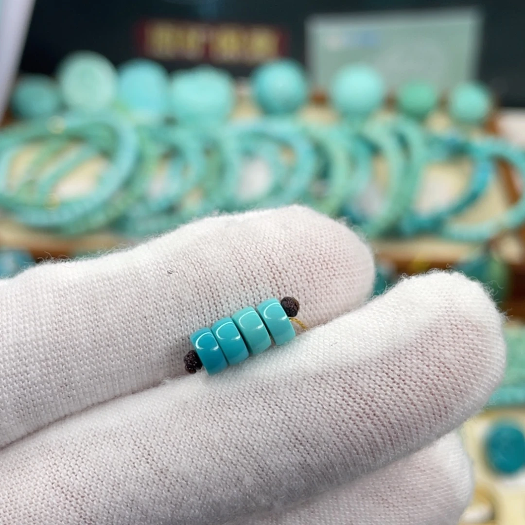 绿松石未镶嵌颈饰