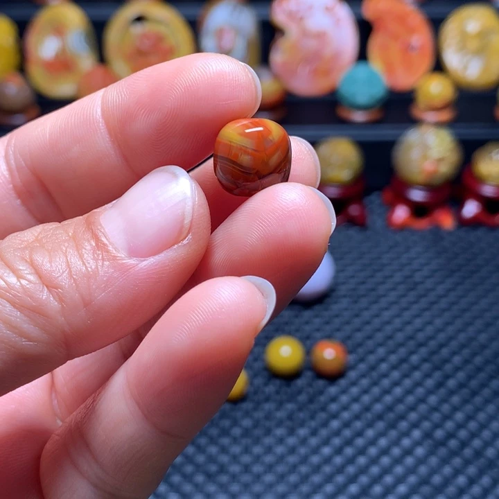 乂***氼玛瑙/玉髓未镶嵌战国红