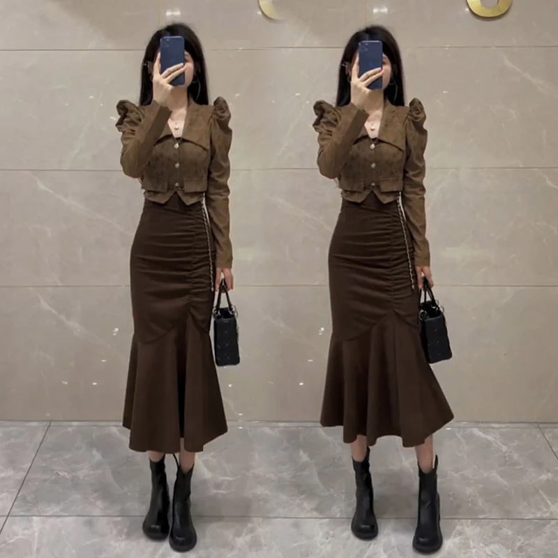 网红气质时尚套装女秋季新款法式泡泡袖纯欲风褶皱鱼尾裙两件套潮