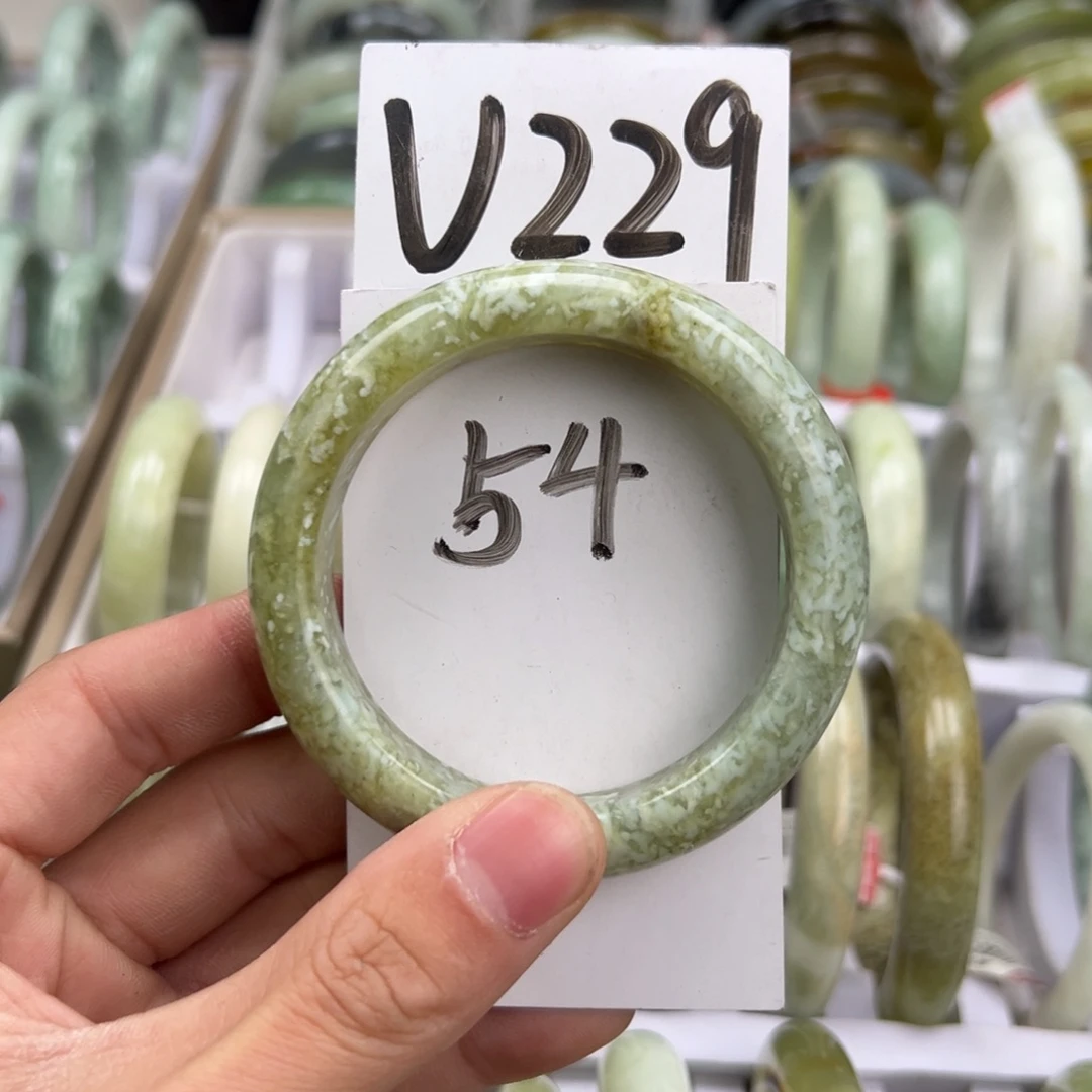 岫玉手镯未镶嵌天然岫玉微瑕