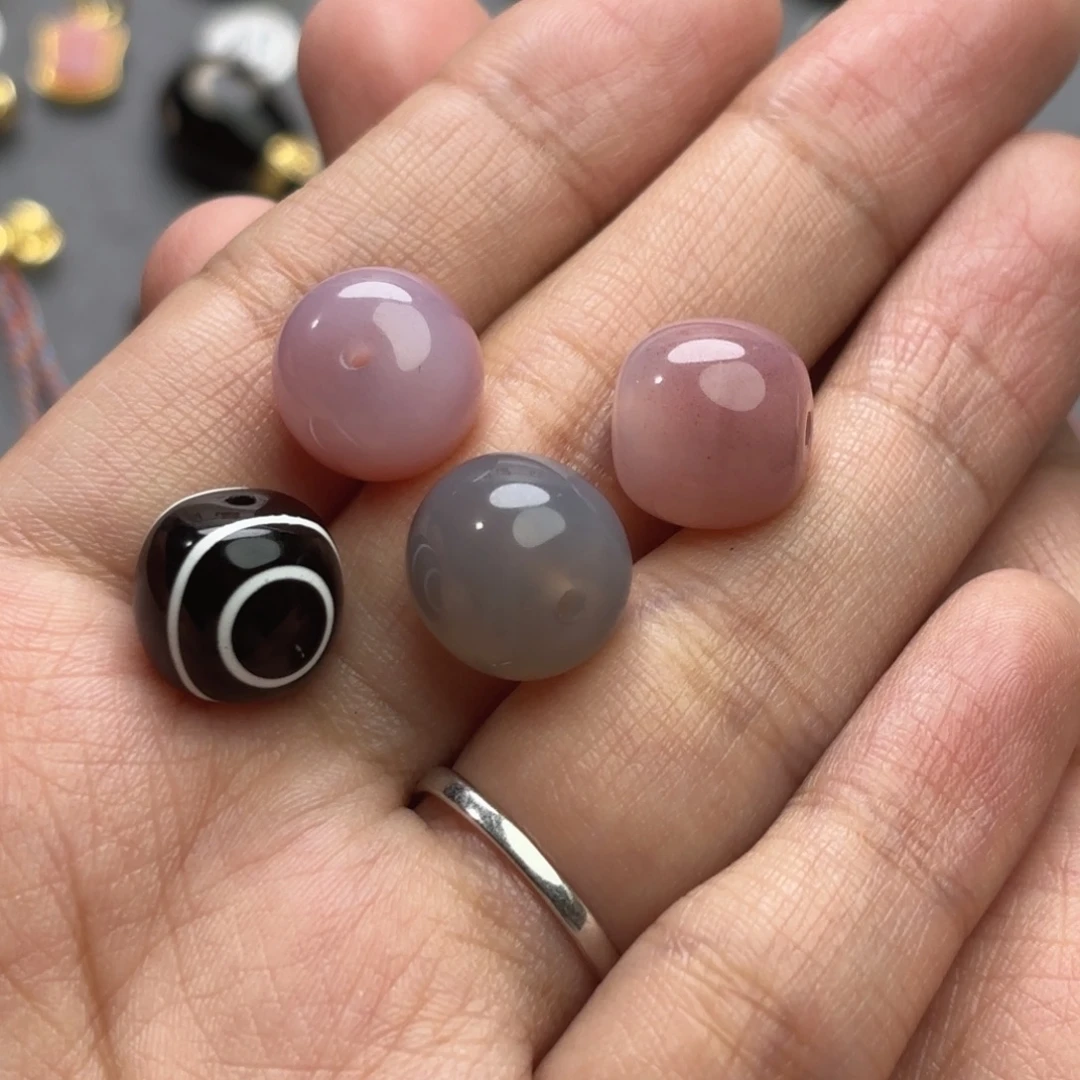 紫***轩玛瑙/玉髓未镶嵌文玩配饰