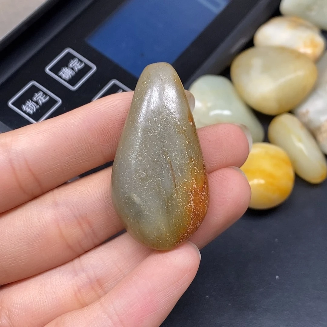 和田玉（糖玉）未镶嵌挂件