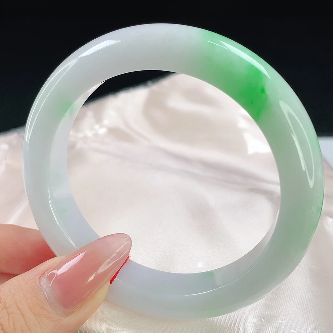 未镶嵌手镯翡翠658