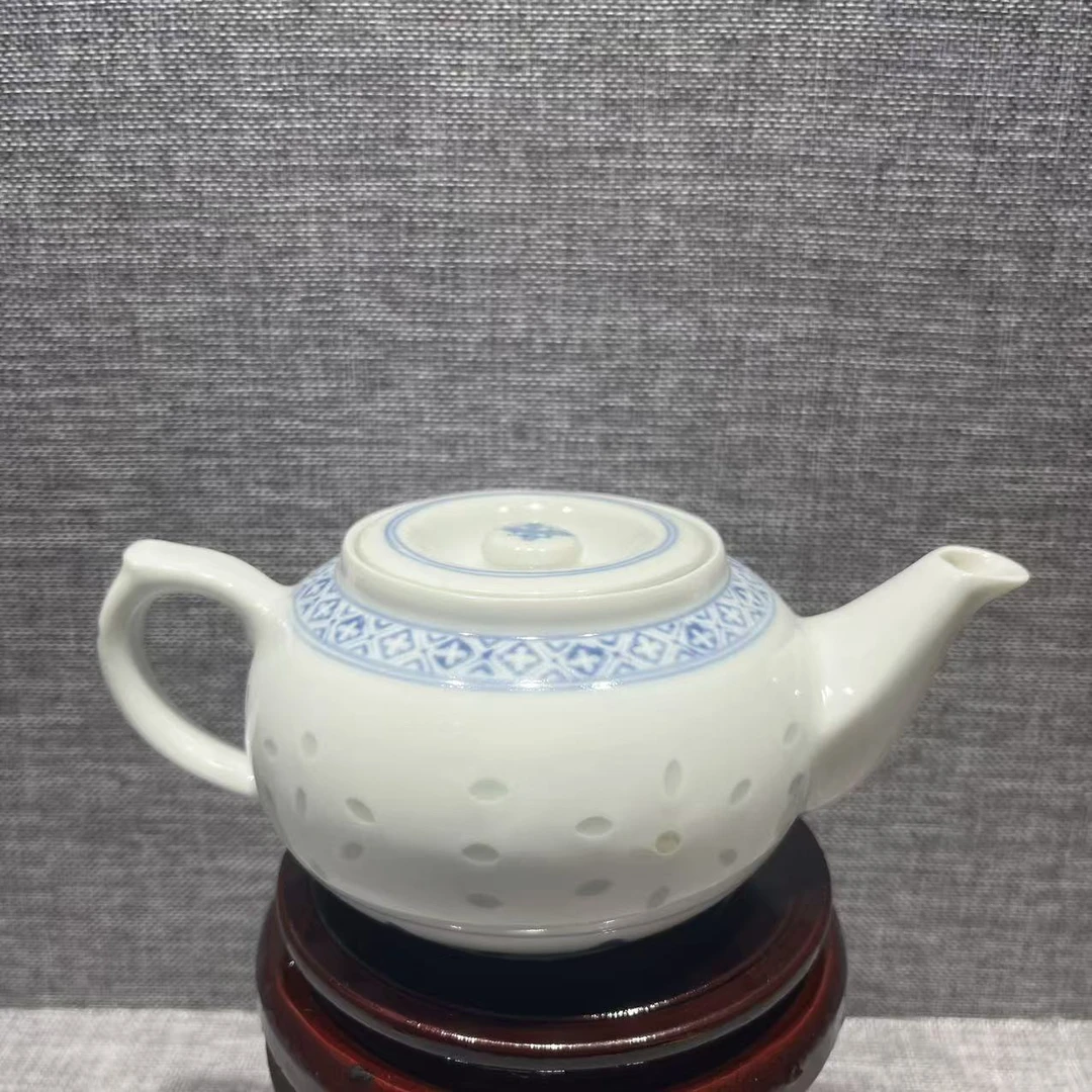 lot8810 567青花玲珑瓷茶壶/云南典藏