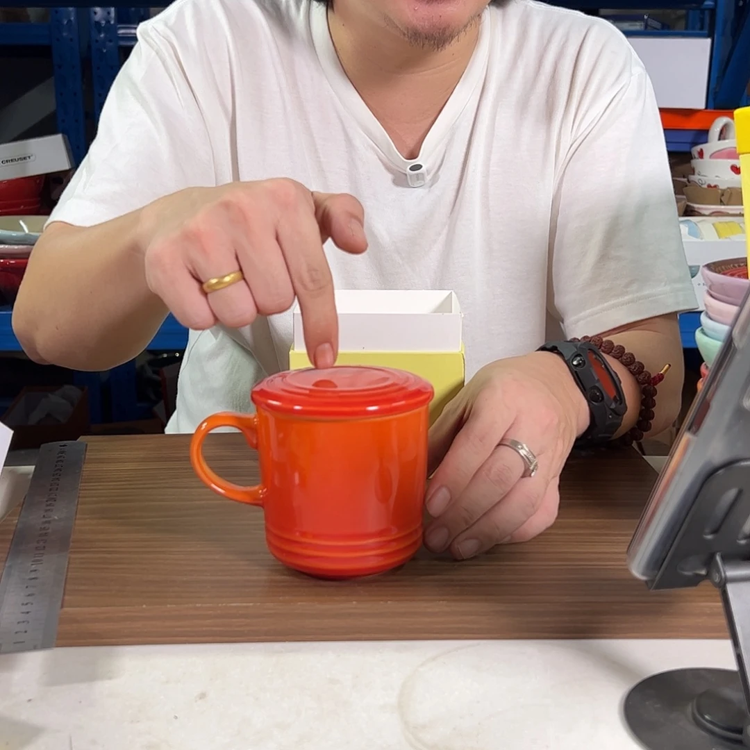 陶瓷橙色带盖bei子