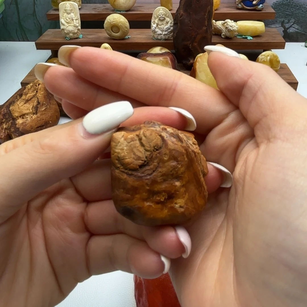 呼***啦定制琥珀未镶嵌不退不换