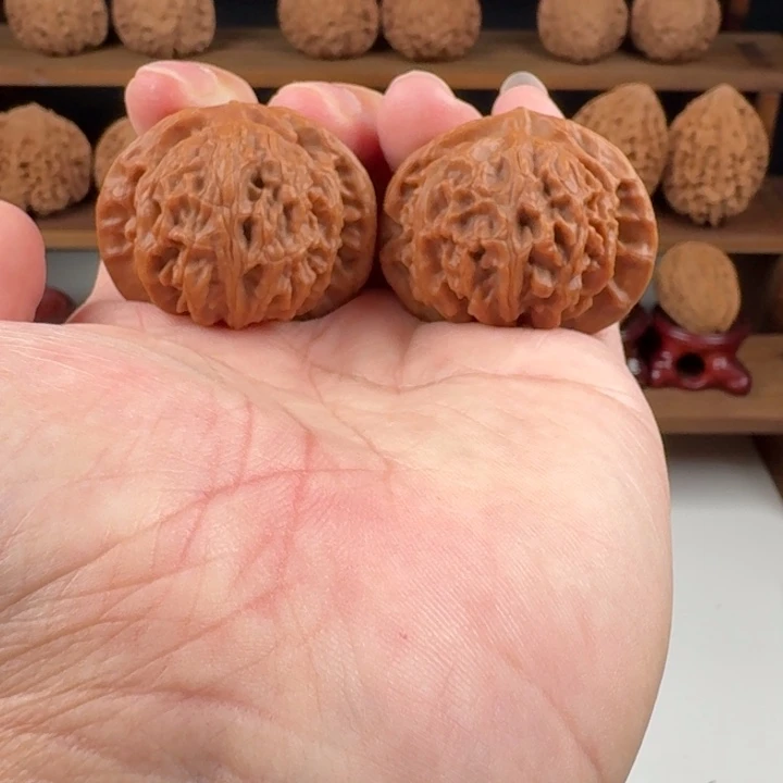 我***呢文玩核桃手串宫灯41/37/33