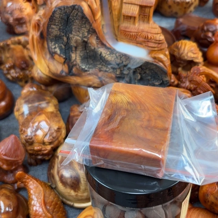 王***哥太行崖柏手把件的设计和制作