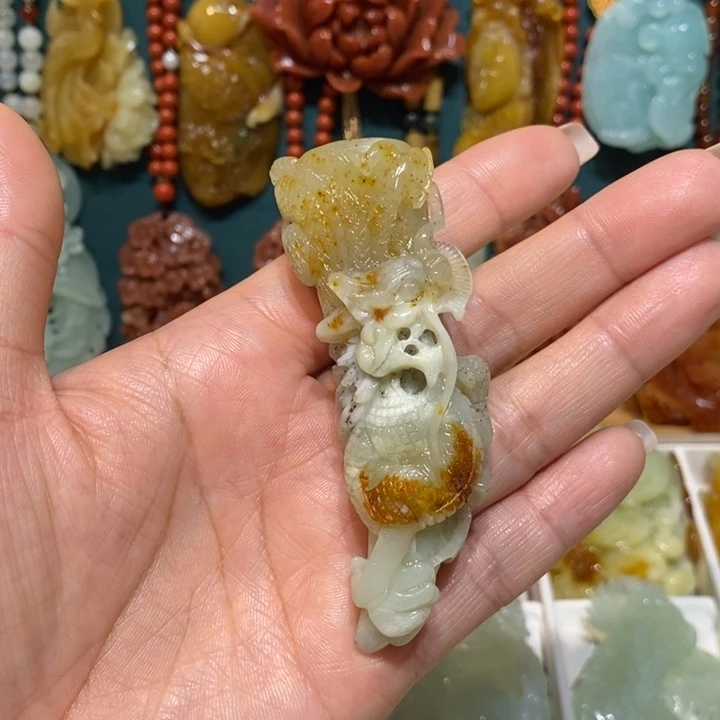 蛇纹石玉未镶嵌颈饰