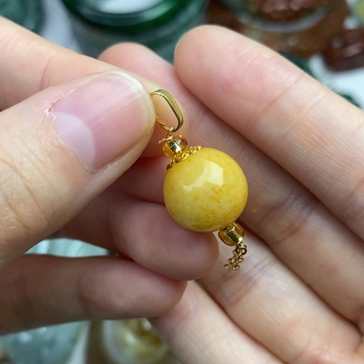 颈饰未镶嵌翡翠吊坠