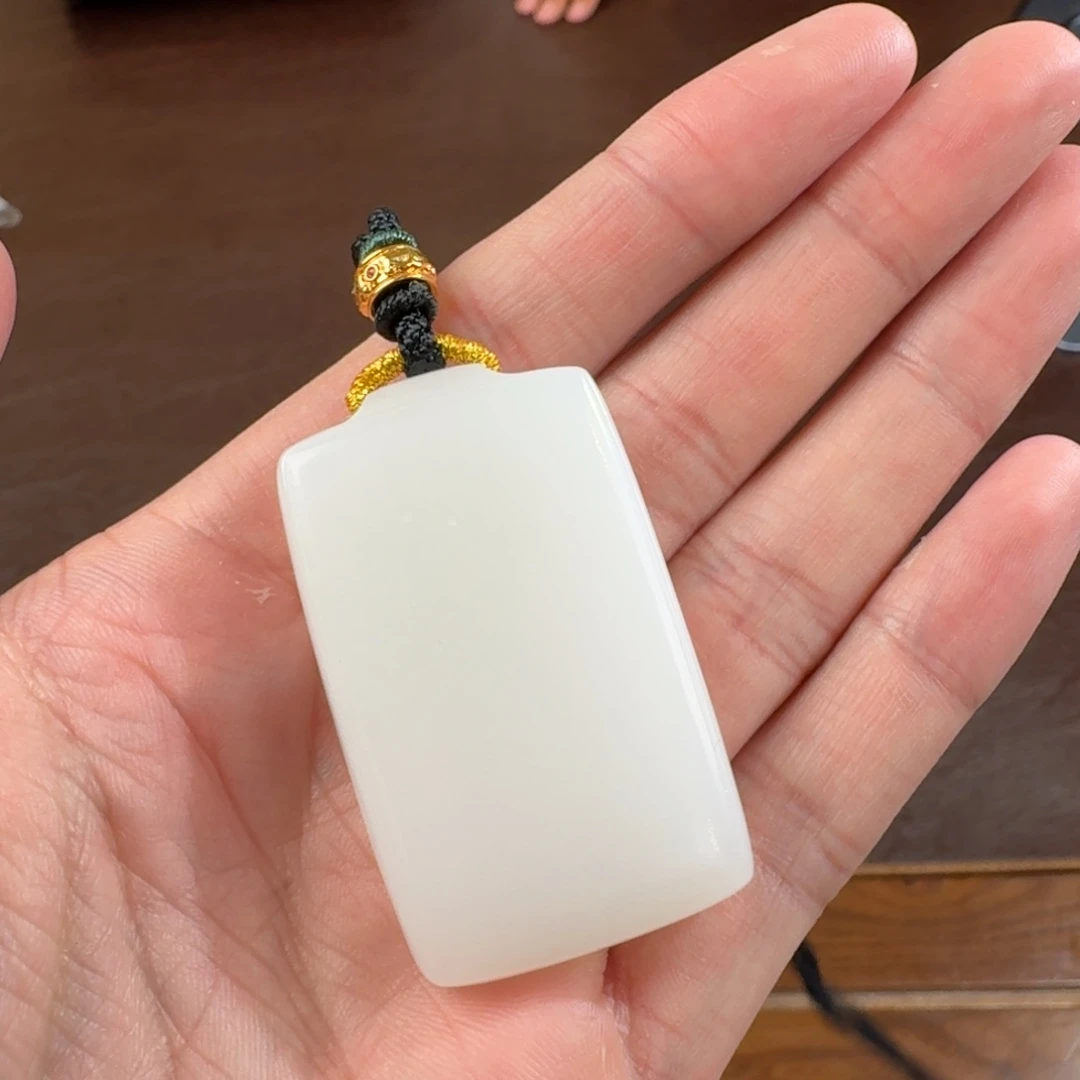 颈饰18K金镶嵌和田玉829倩倩卡50左右无事牌