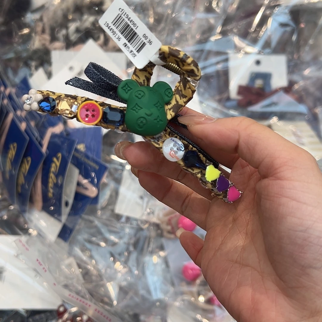 布艺铁合金抓夹豹纹