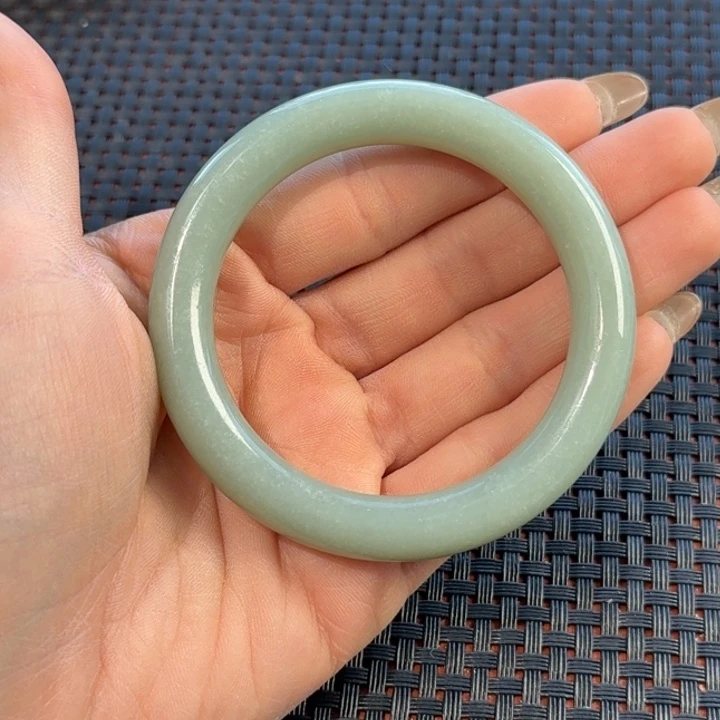 未镶嵌手镯和田玉（糖玉）