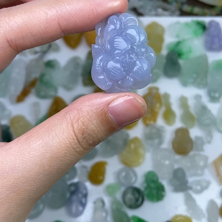 定制翡翠未镶嵌花