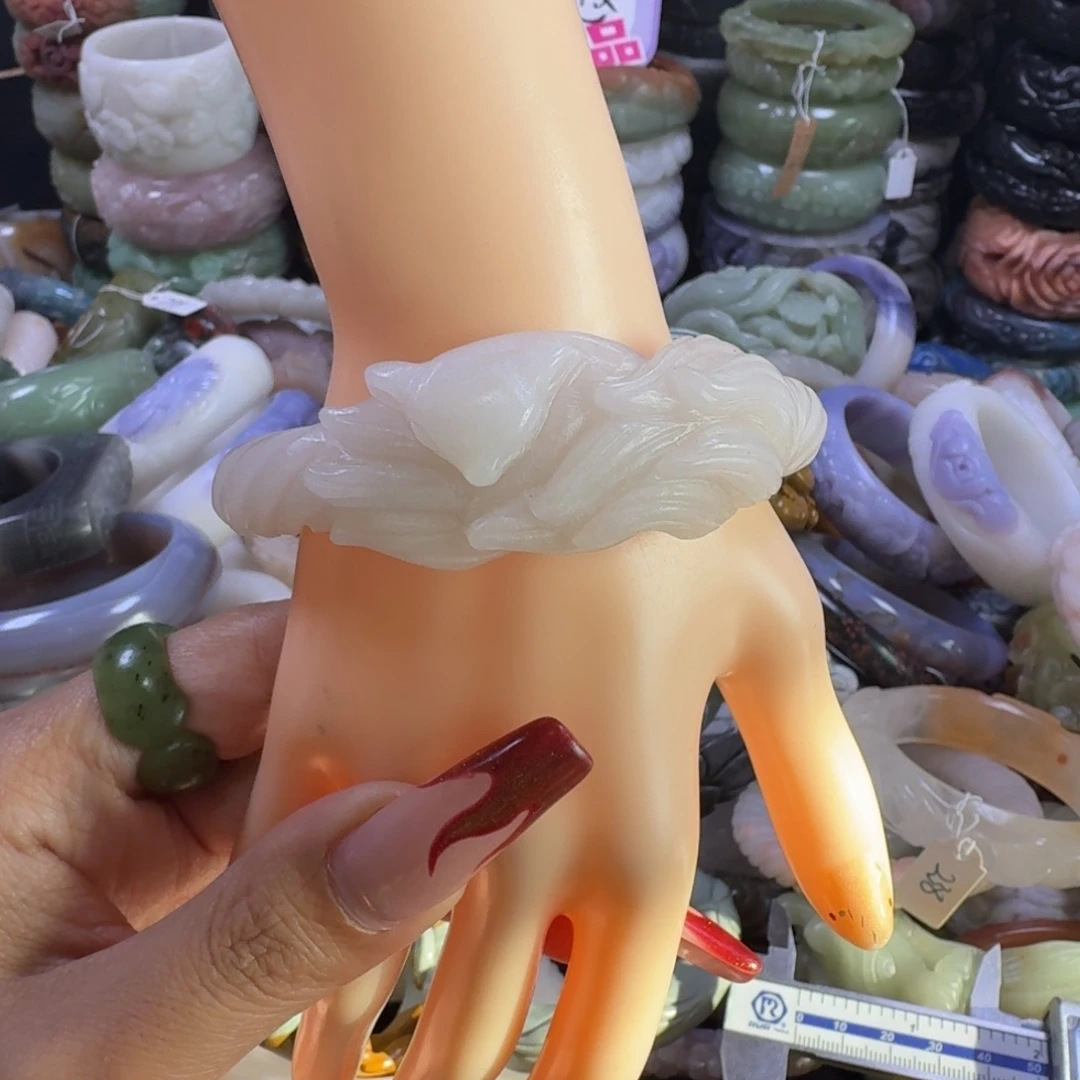 石英质玉（佘太翠）未镶嵌手镯17，57，不退换