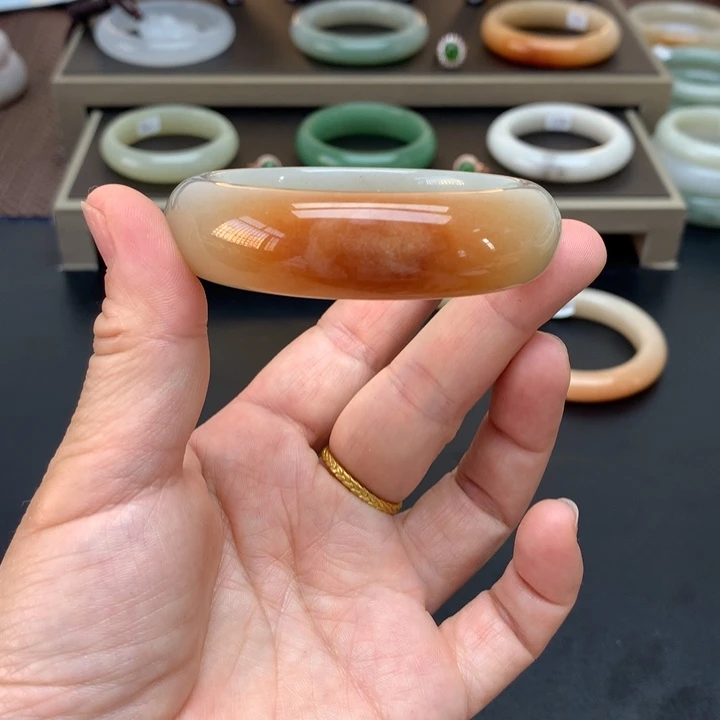 石英质玉手镯未镶嵌55