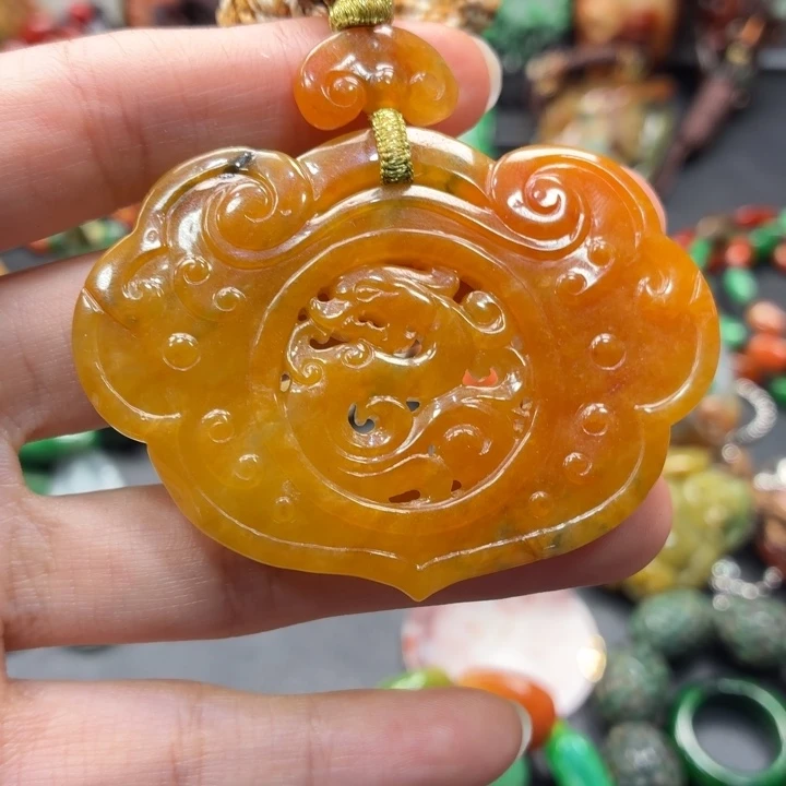 舞***你翡翠未镶嵌挂件如意锁牌