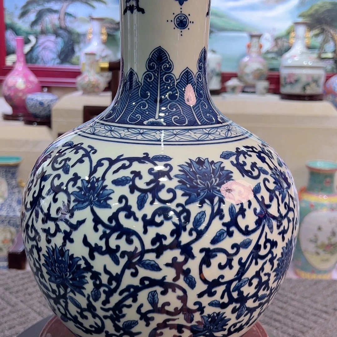 确全手工手绘天球瓶一个