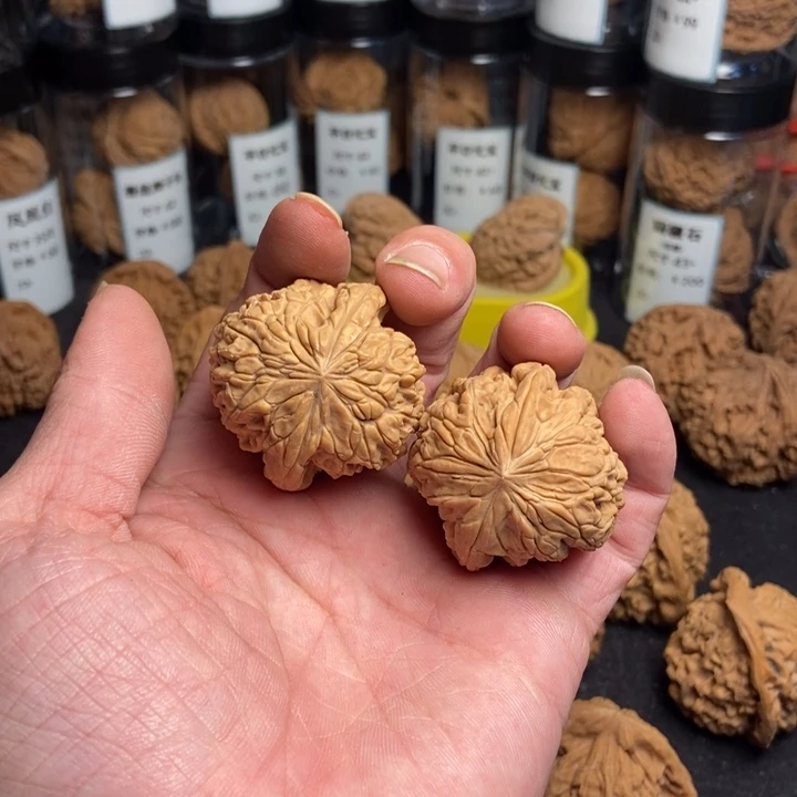 吊坠文玩核桃暴雪虎头