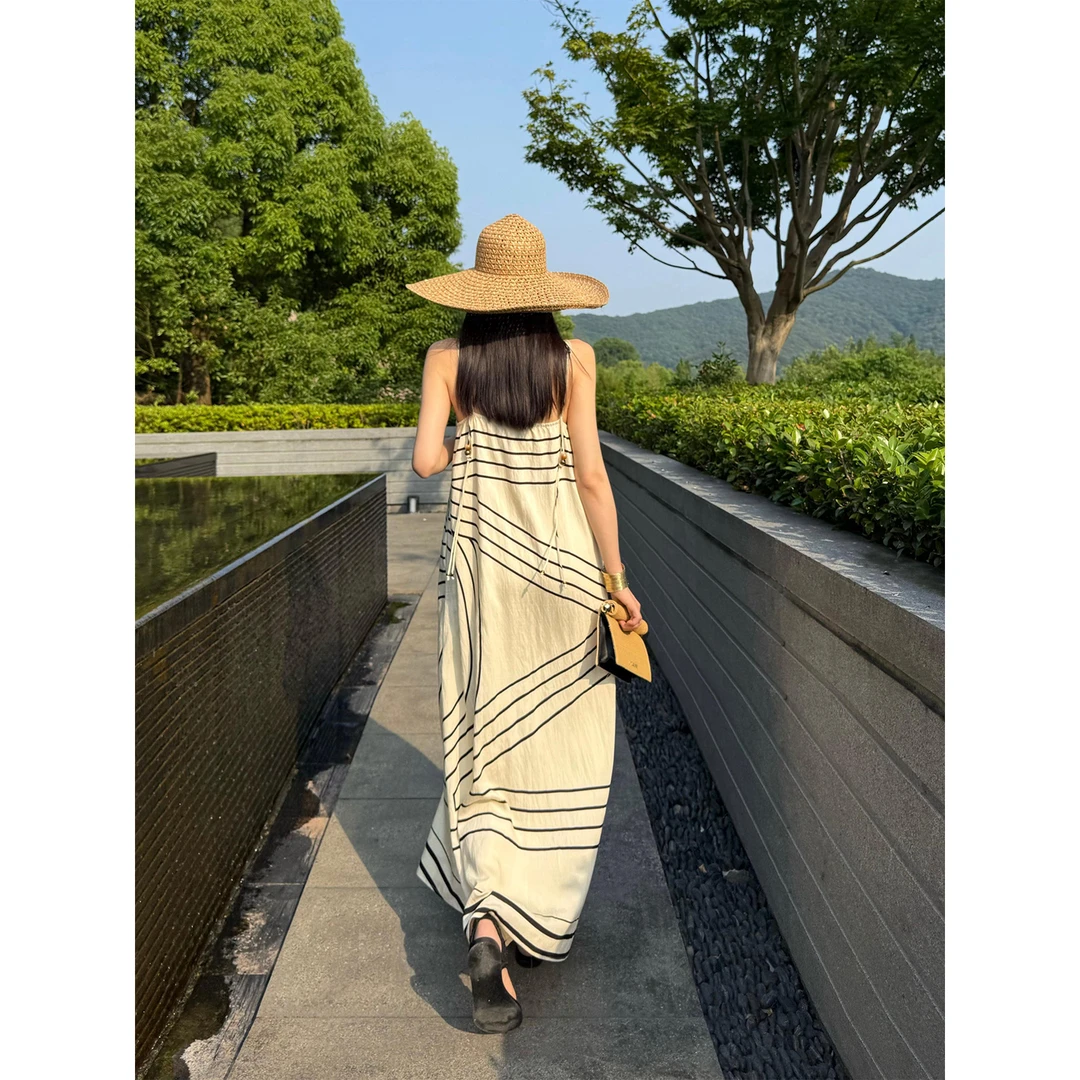 周淼ZHOUMIAO【度假艺术】几何条纹印花吊带裙连衣裙女夏ZM25Q8718Z