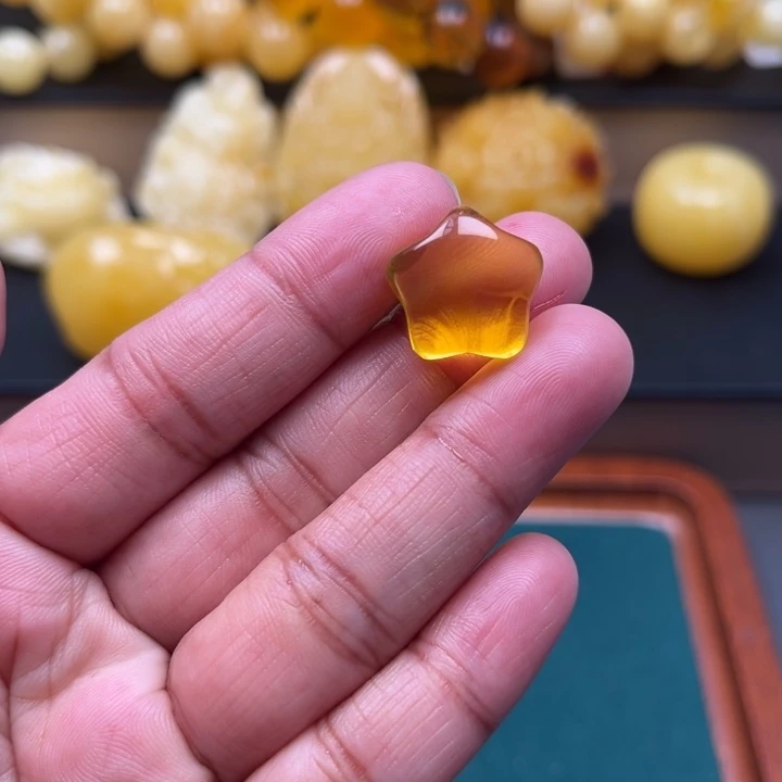 琥珀未镶嵌珠宝奇石M199号金珀星星