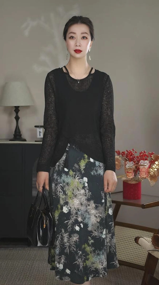 2025夏季新款气质中老年蕾丝拼接薄针织连衣裙透气修身显瘦长裙