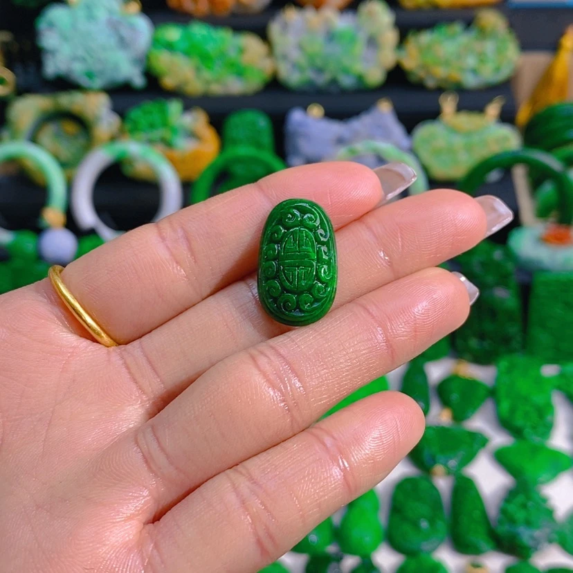 【闪购商品】翡翠颈饰未镶嵌戒面