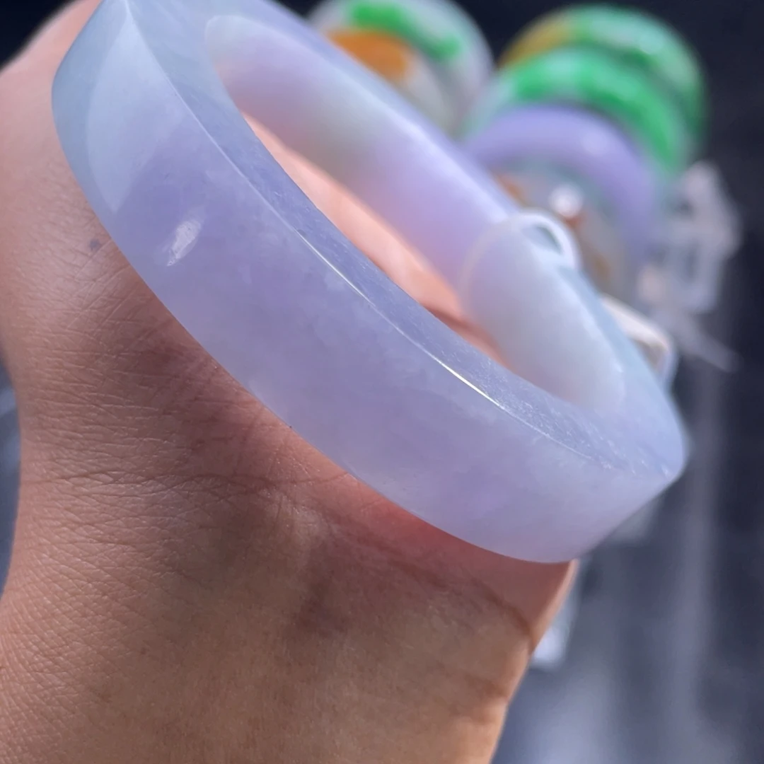 定制翡翠未镶嵌翡翠手镯