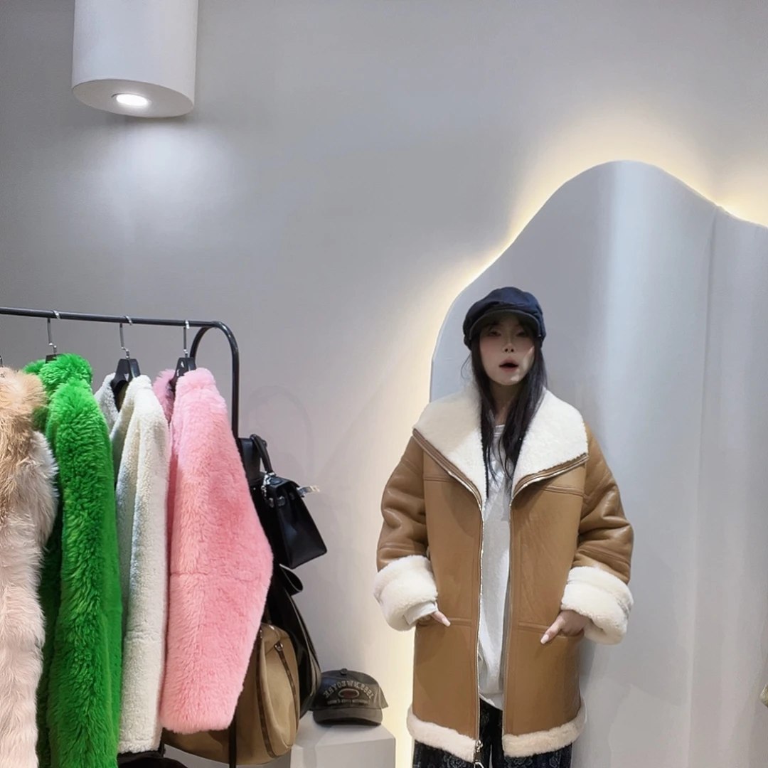 真皮皮毛一体外套049。125斤