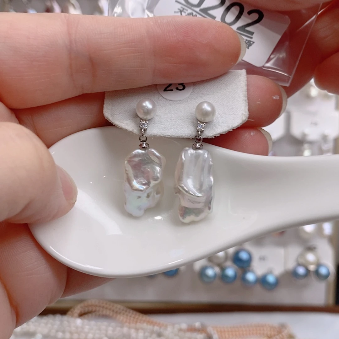 w***怡淡水珍珠未镶嵌颈饰