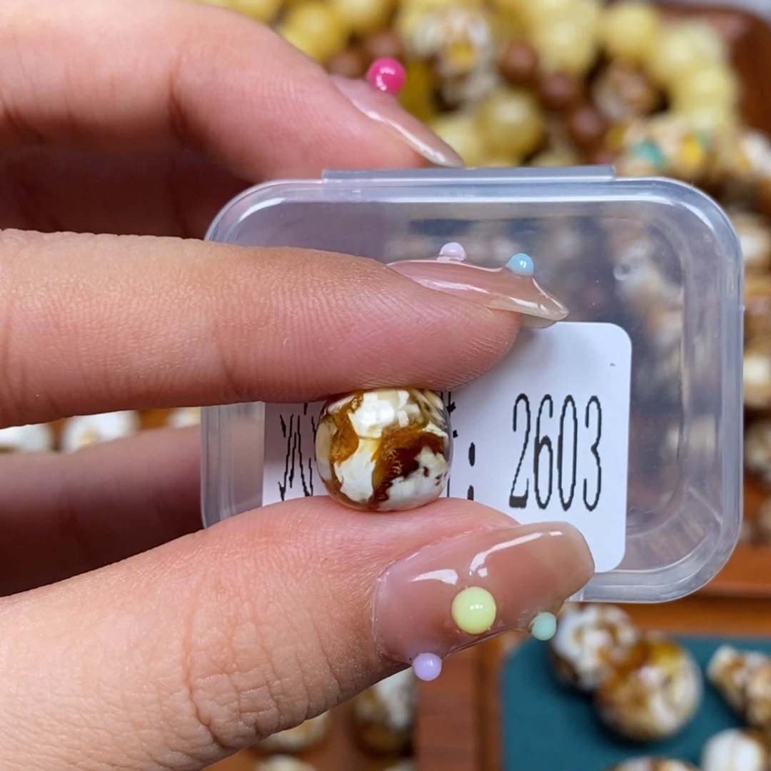 把件猴头核桃沁色圆珠老型2603