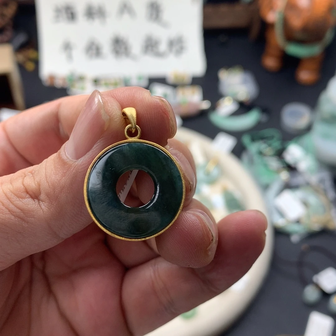 颈饰银S925镶嵌翡翠