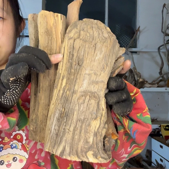 诚***。木太行崖柏摆件摆件