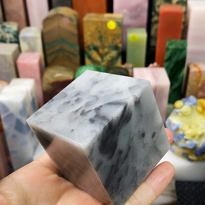 今***字青田石印石云南石头