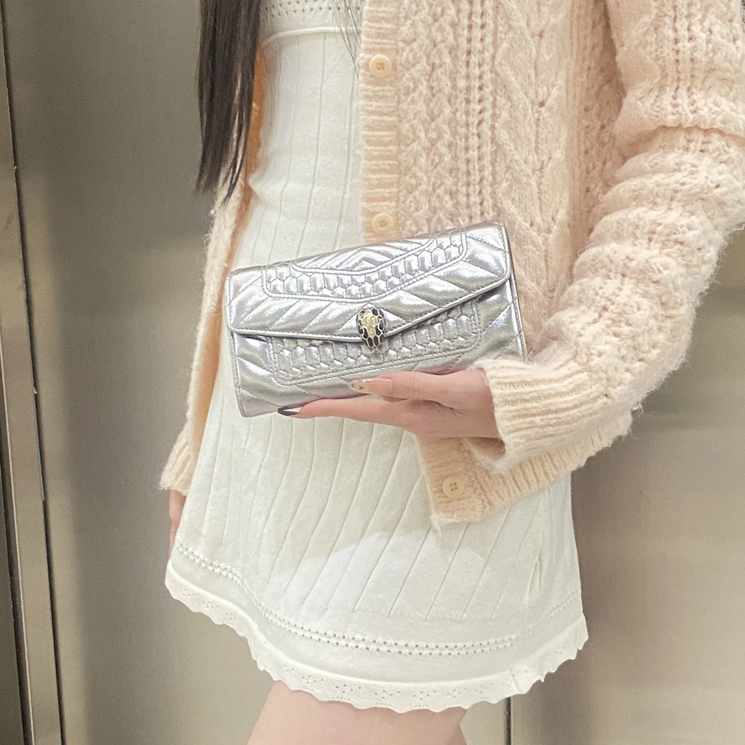 95新 BVLGARI/宝格丽 宝格丽镭射银蛇头钱包