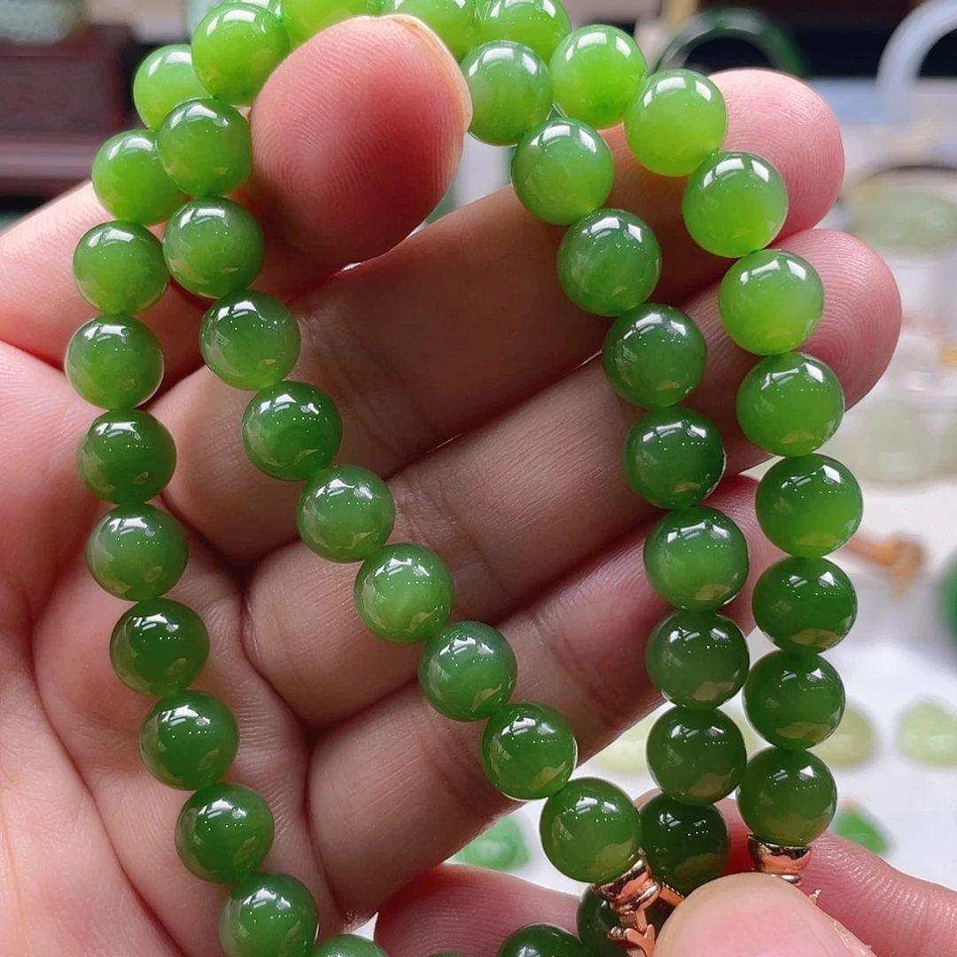 颈饰未镶嵌和田玉（碧玉）