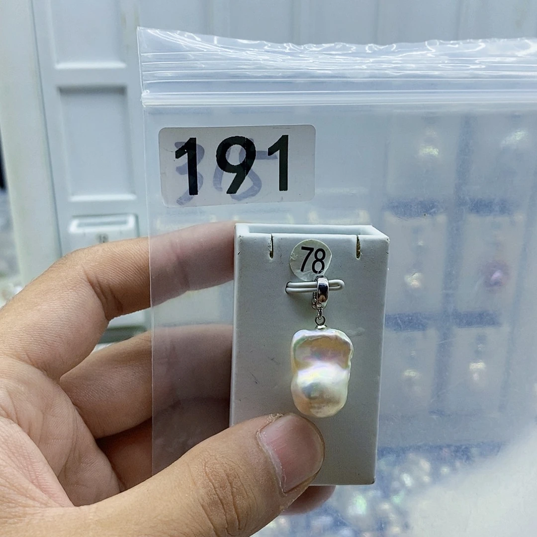 淡水珍珠合金颈饰