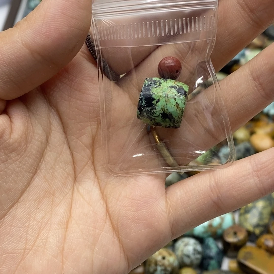 我***争南红玛瑙未镶嵌珠宝奇石