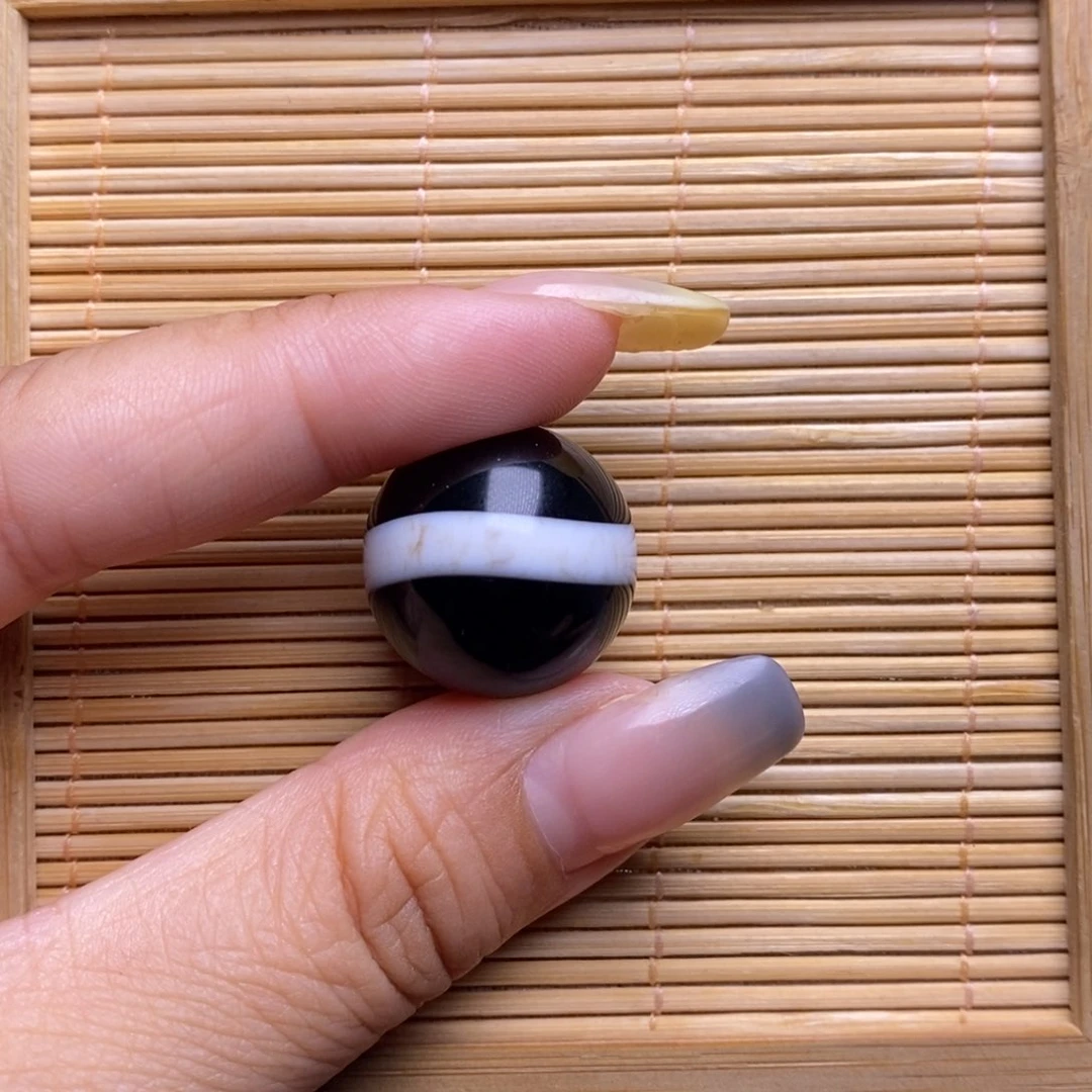别***言玛瑙/玉髓未镶嵌珠宝半成品