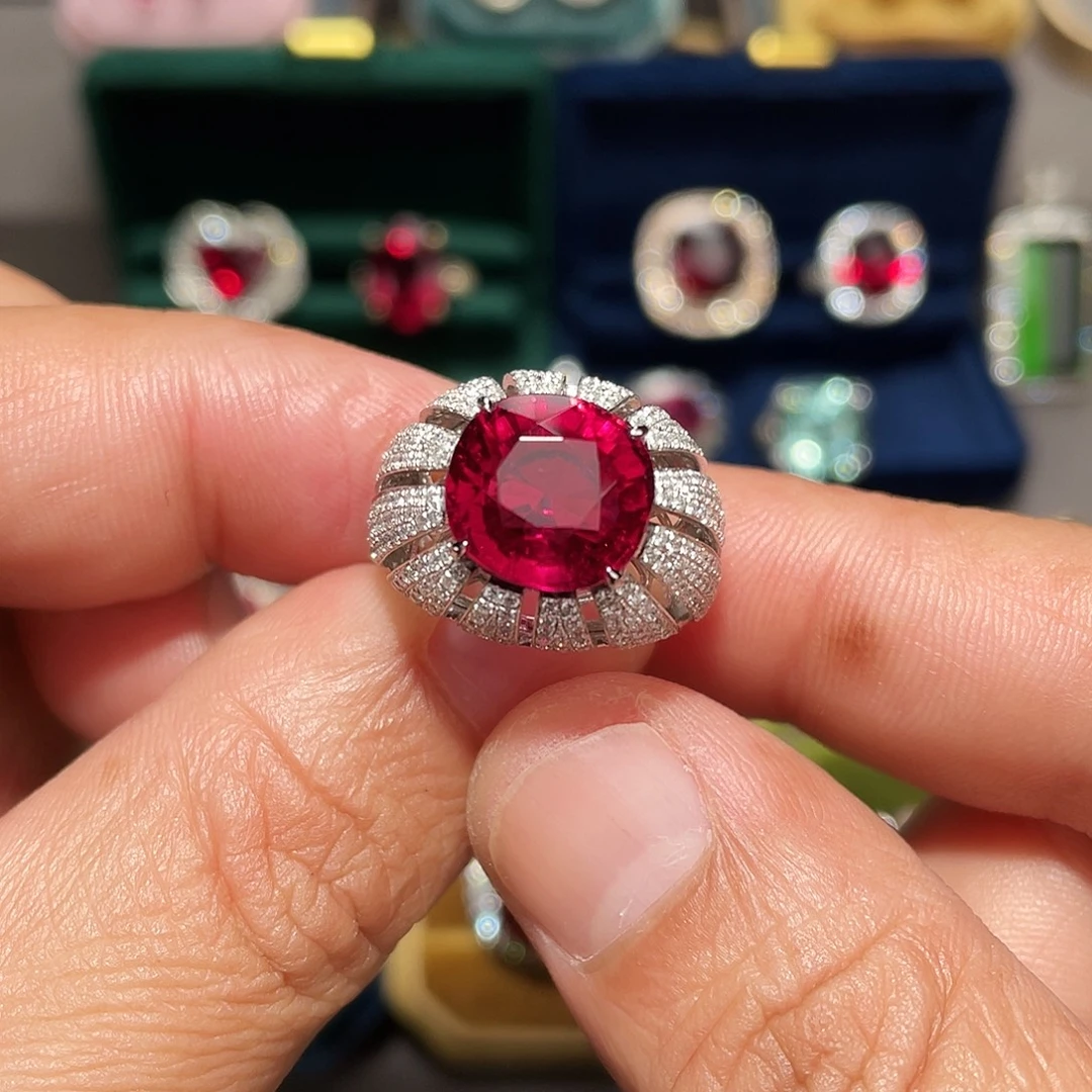 戒指18K金镶嵌碧玺6.3ct