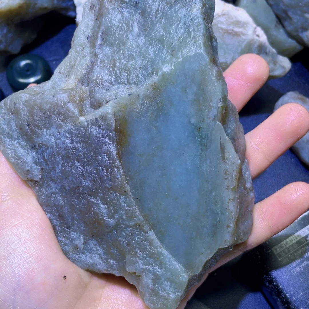 和田玉未镶嵌珠宝半成品