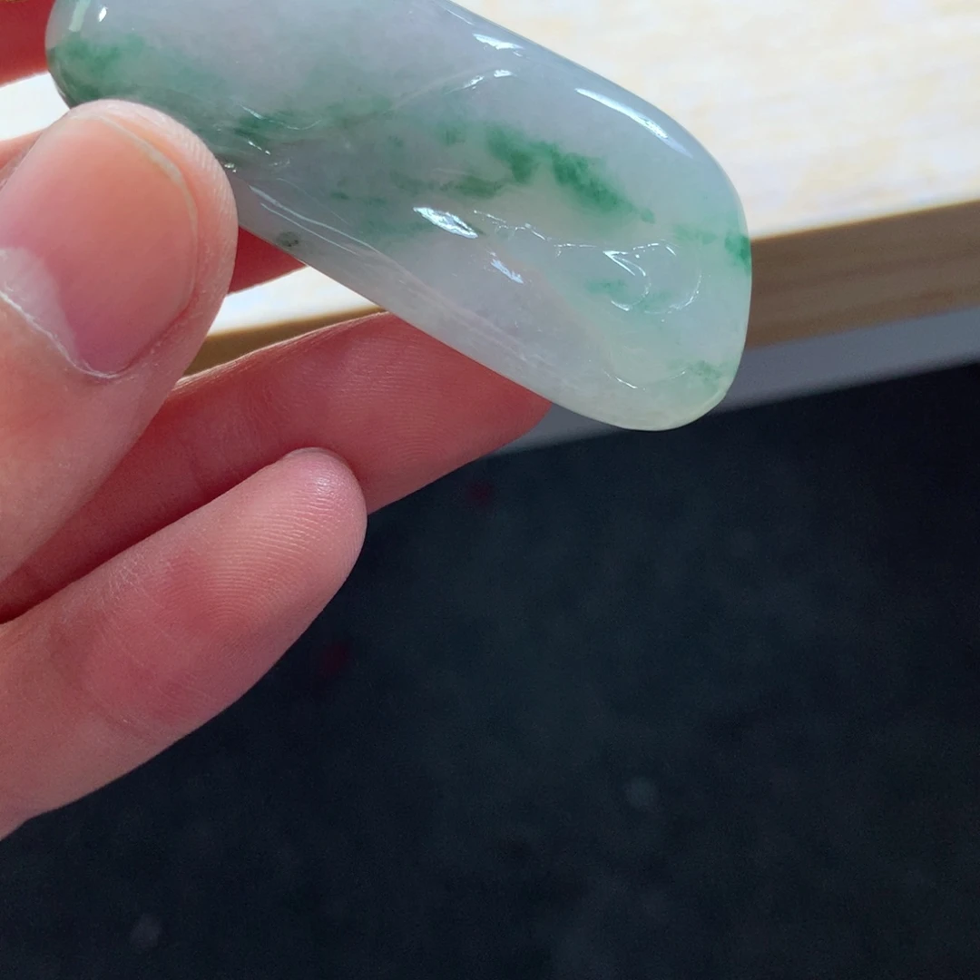 翡翠颈饰未镶嵌吊坠