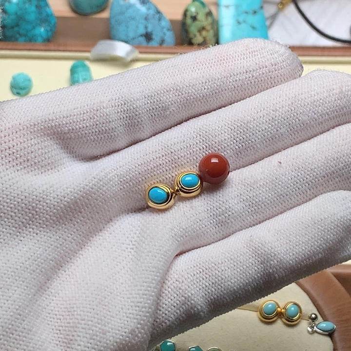 南红玛瑙未镶嵌珠宝奇石